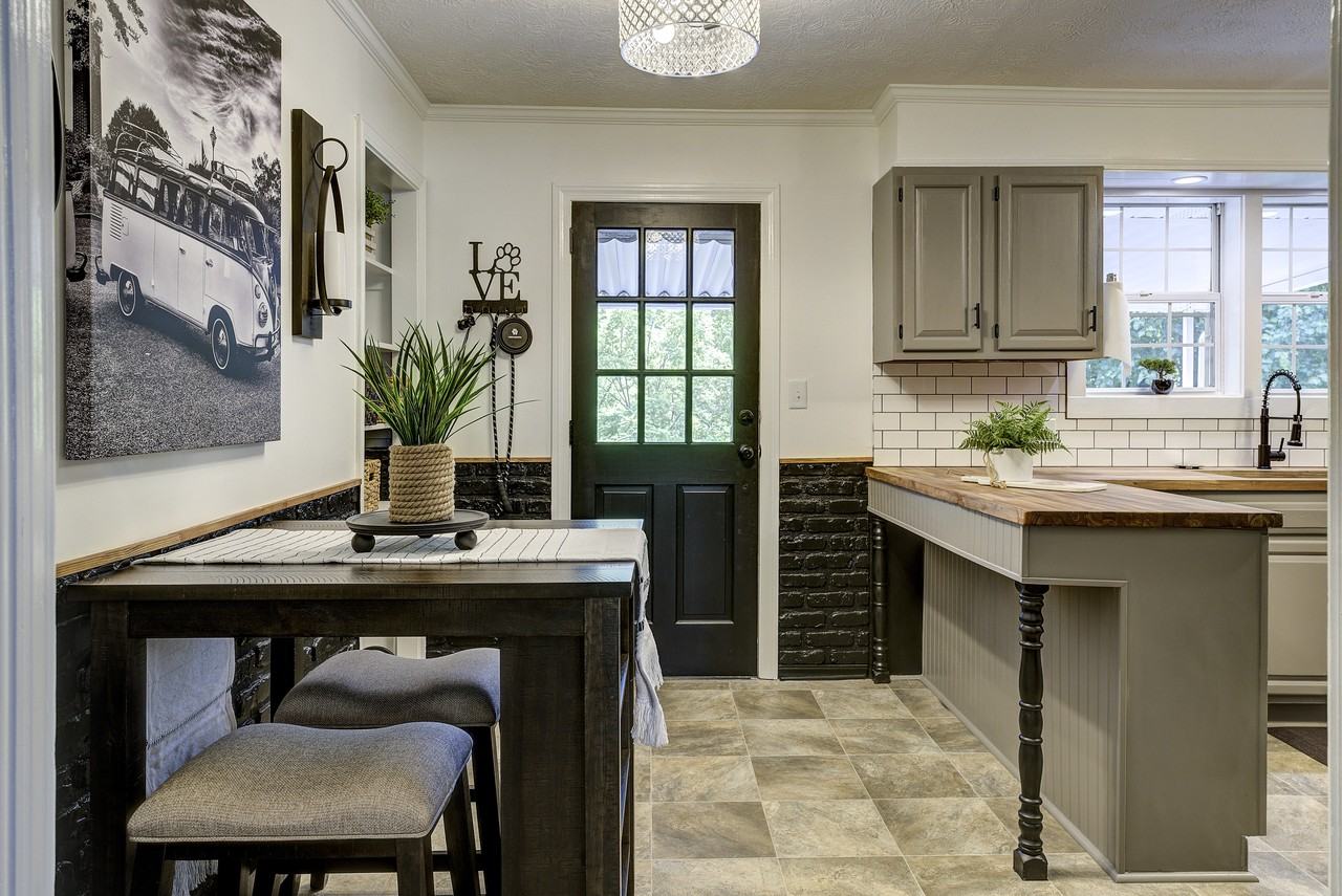 146 Arbutus Ave #NA - Photo 3 of 24