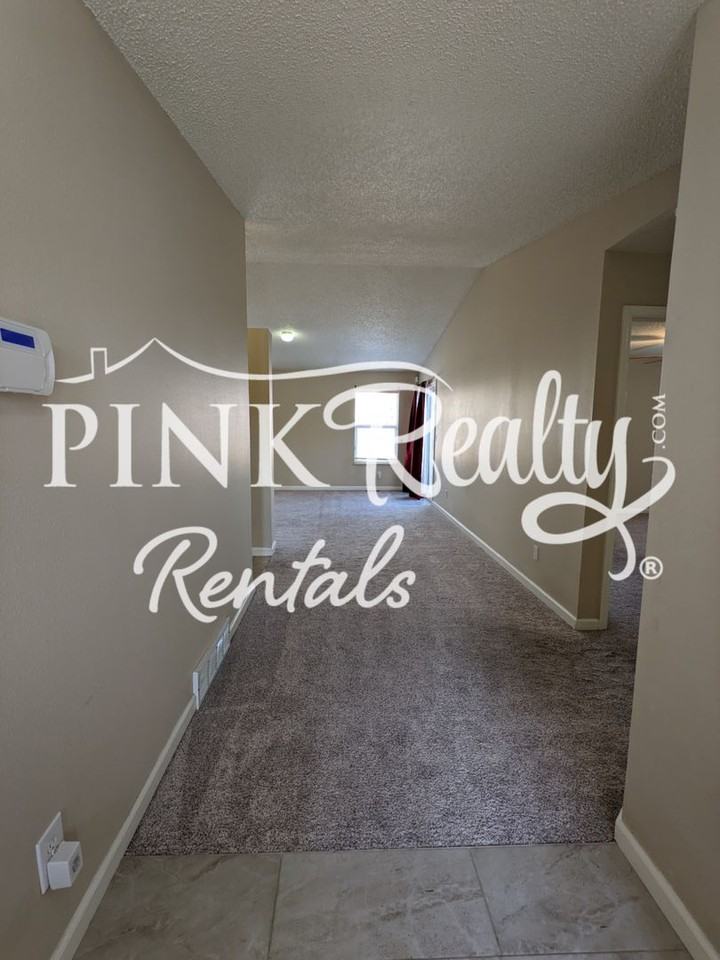 415 Garwood Ct - Photo 2 of 27