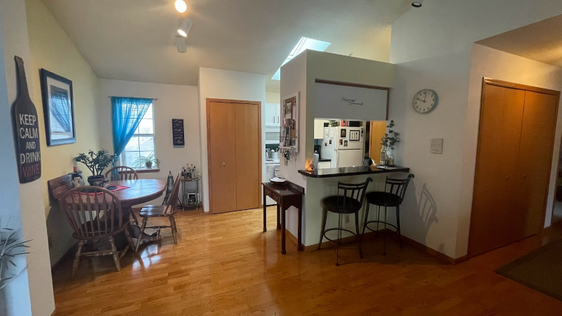 957 Park St #201 - Photo 3 of 12