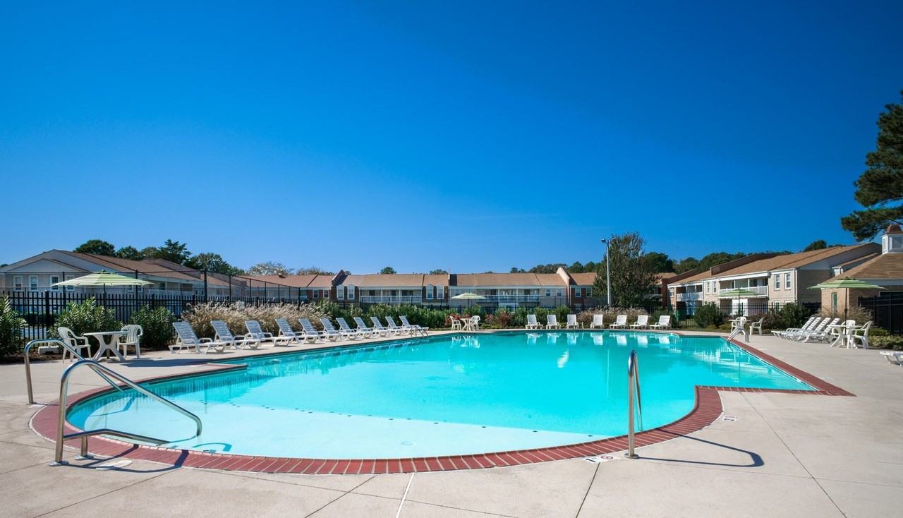 Thalia Gardens Apartments and Townhomes - Photo 4 of 22