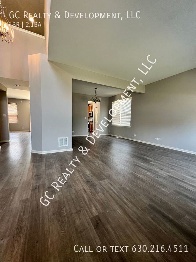 2101 Emma Ave - Photo 2 of 36