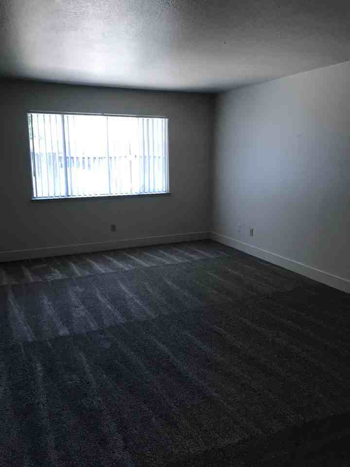 1339 E Rumble Rd #1 - Photo 6 of 30