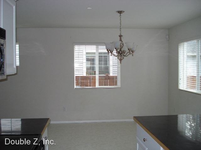 1825 Hoffman Hill Blvd - Photo 3 of 10