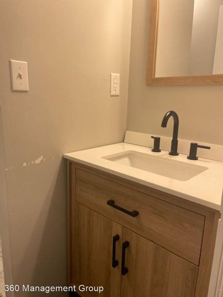 106 Alabama Street - Photo 2 of 9