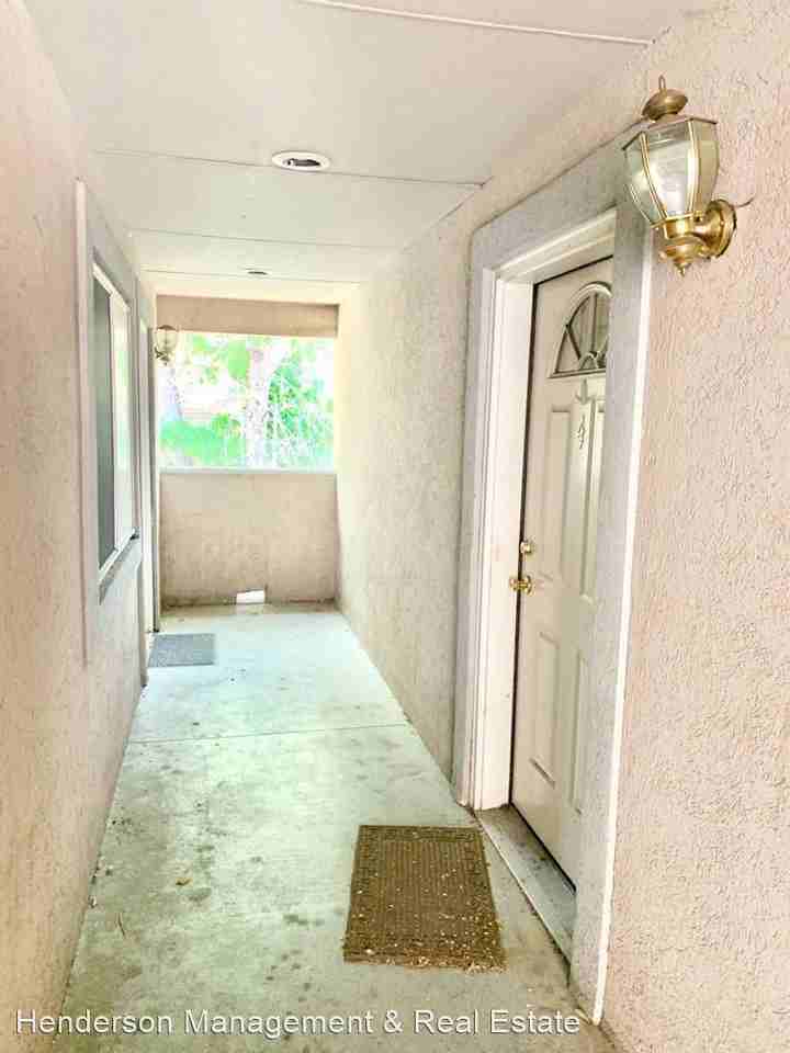 816 S College Ave - Photo 3 of 15