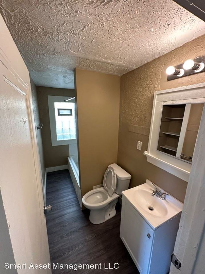 1119 W Keefe Ave - Photo 2 of 13