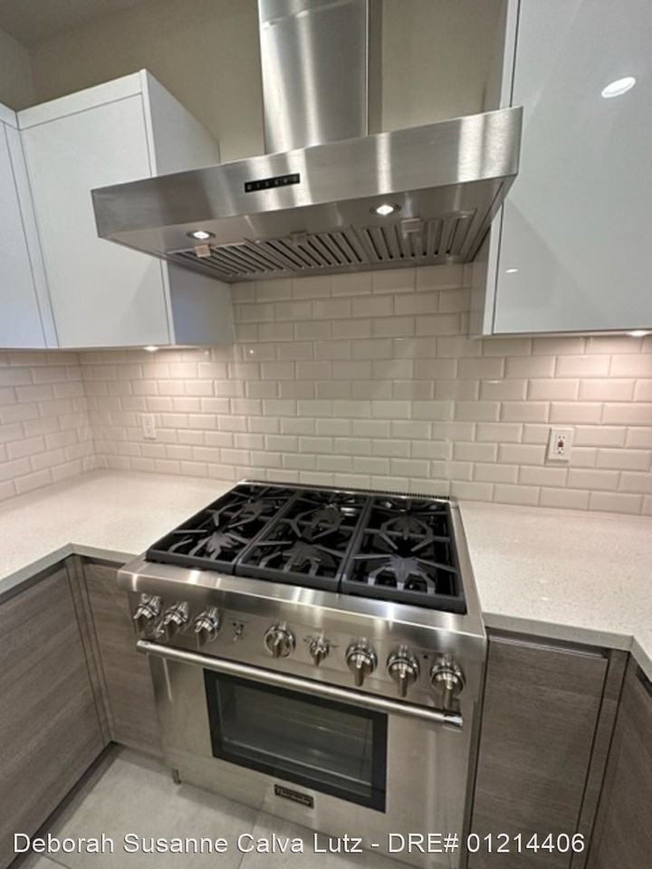 536 S El Molino Ave. - Photo 3 of 19