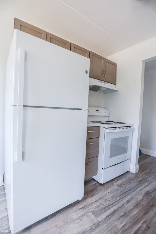 350 S Main St - Photo 3 of 9