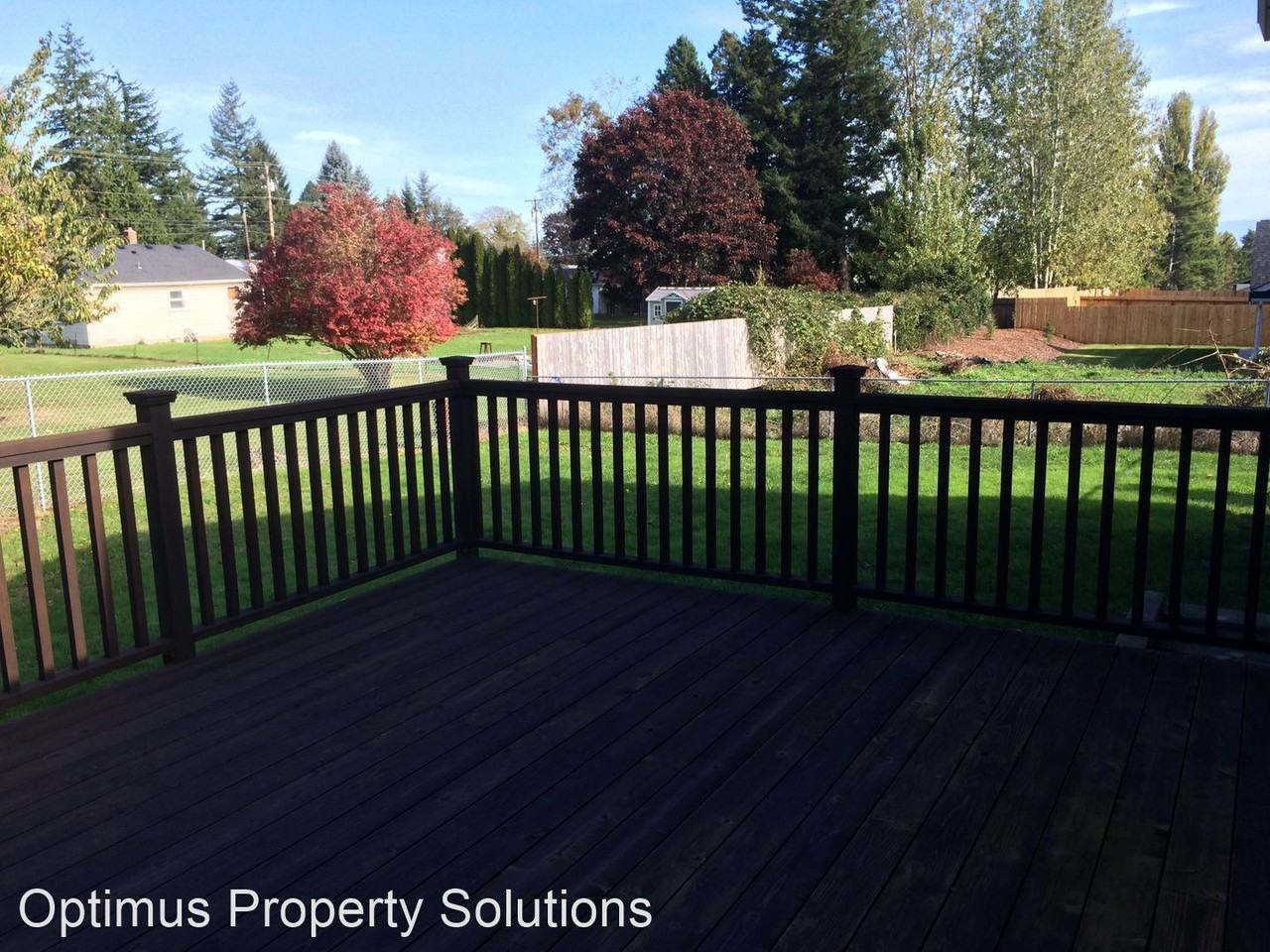 2188 Siddle St - Photo 3 of 16