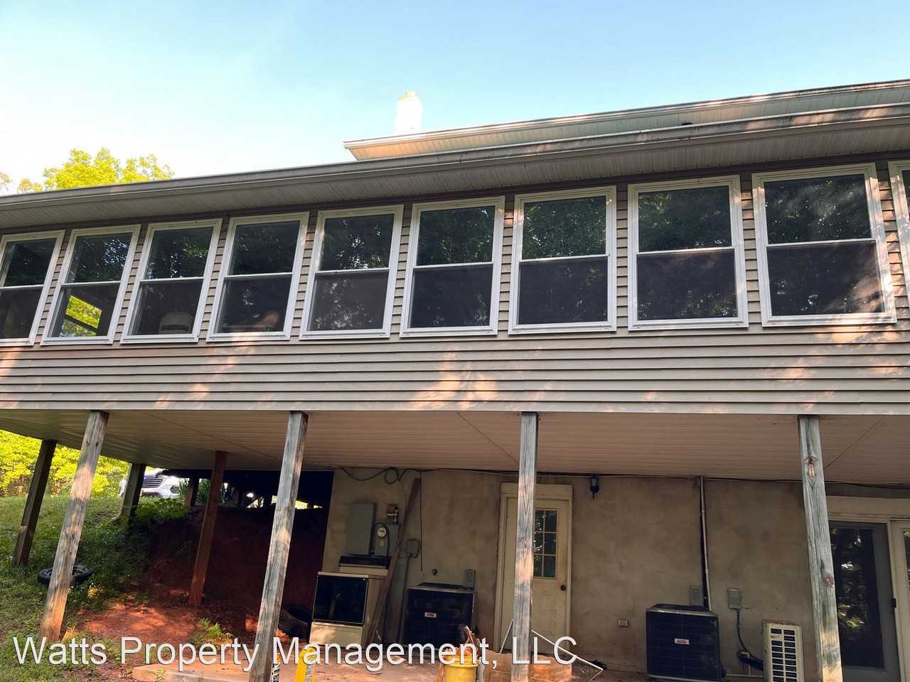 1426 Clays Ferry Rd - Photo 3 of 42