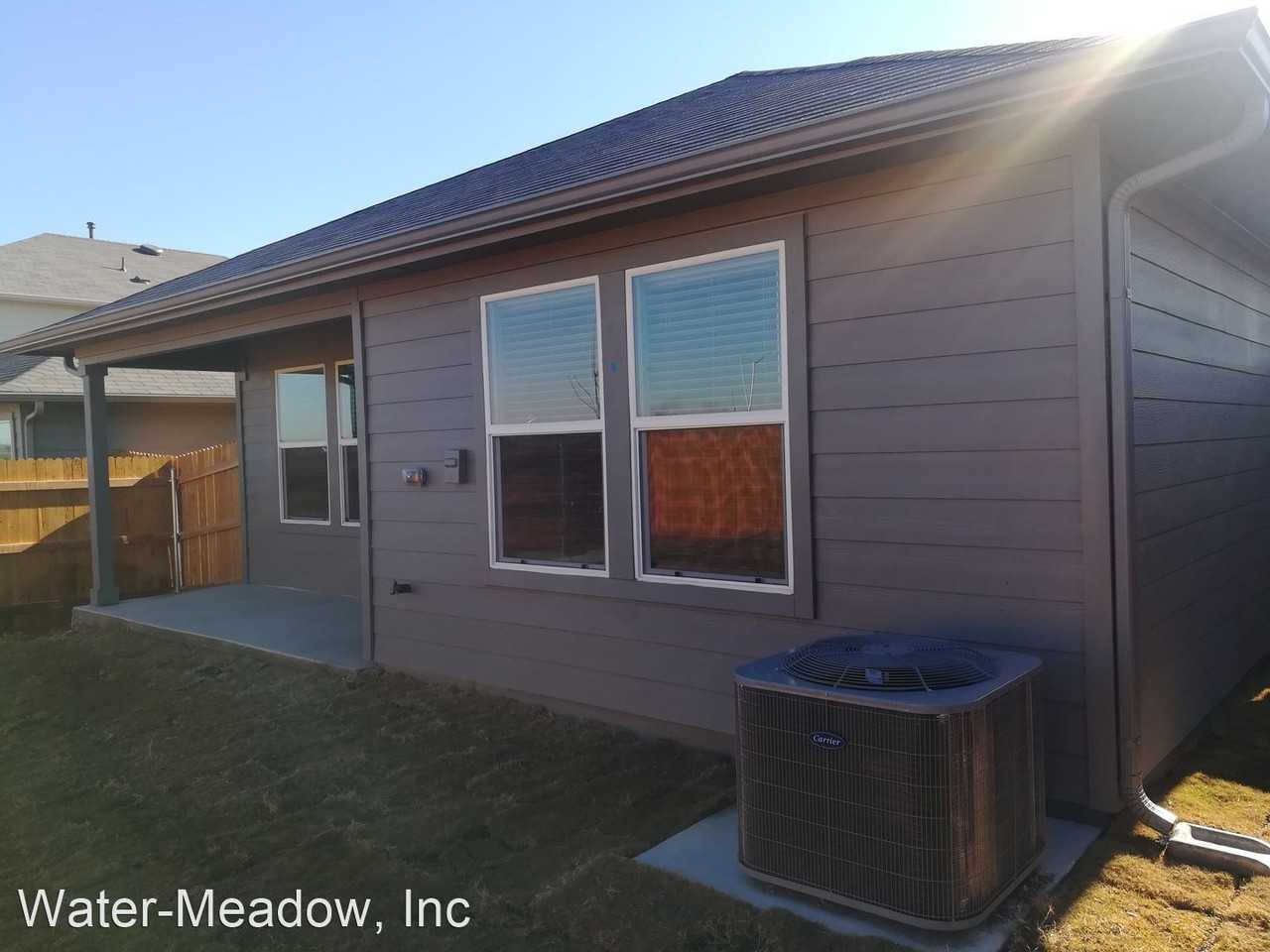 347 Euclid Ln - Photo 2 of 16