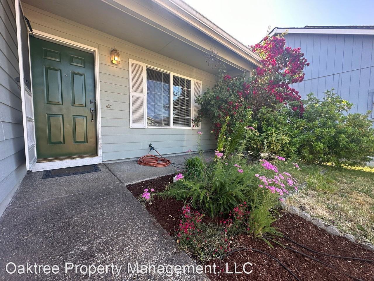 781 Griffin Dr - Photo 3 of 23
