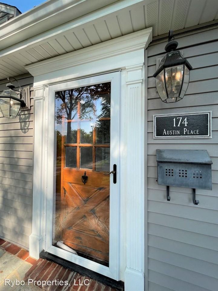 174 Austin Pl - Photo 2 of 26