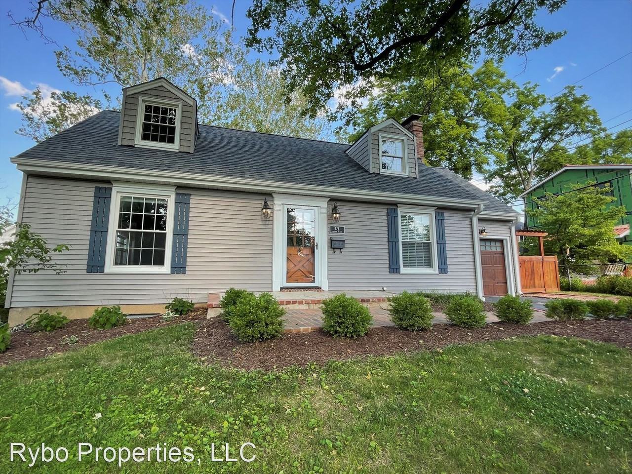 174 Austin Pl - Photo 3 of 26