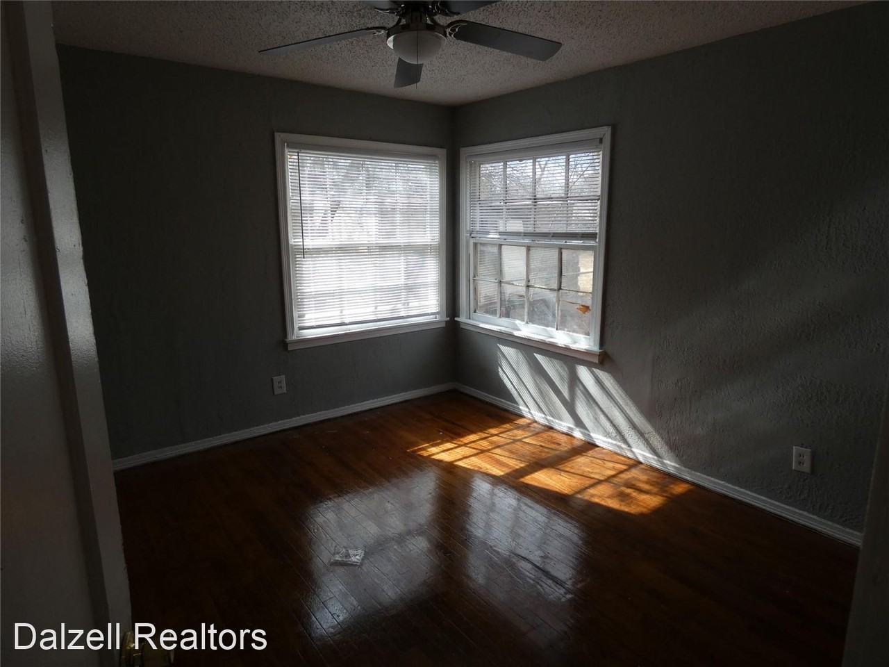 1326 Graham St - Photo 3 of 11