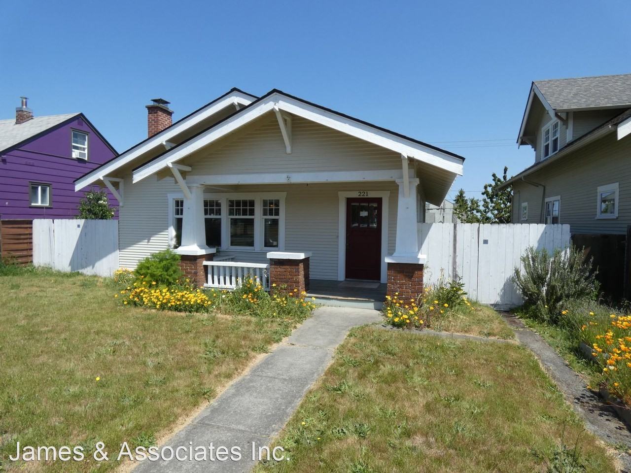 221 W 9th St - Photo 2 of 50