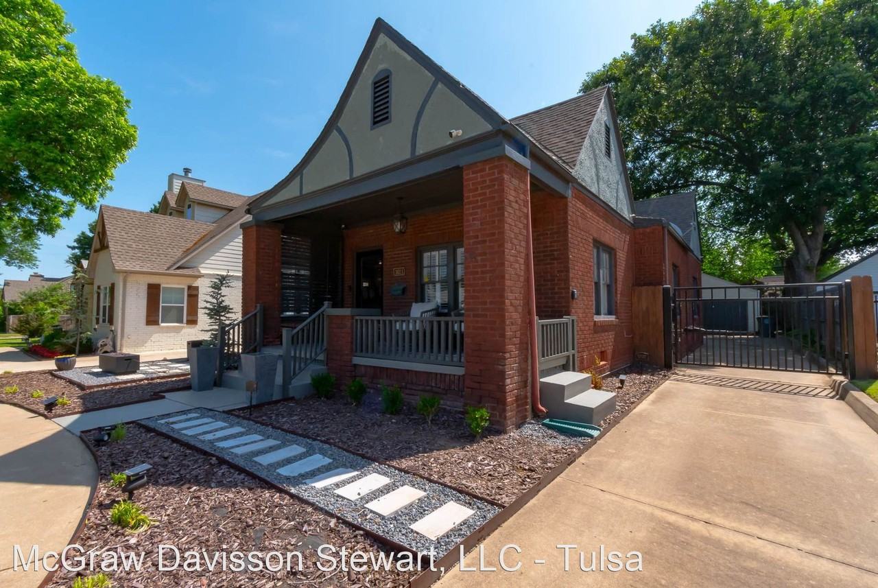 1611 S Florence Pl - Photo 2 of 23