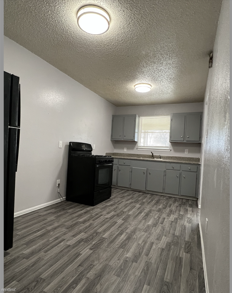 2510 Seminole St - Photo 3 of 15