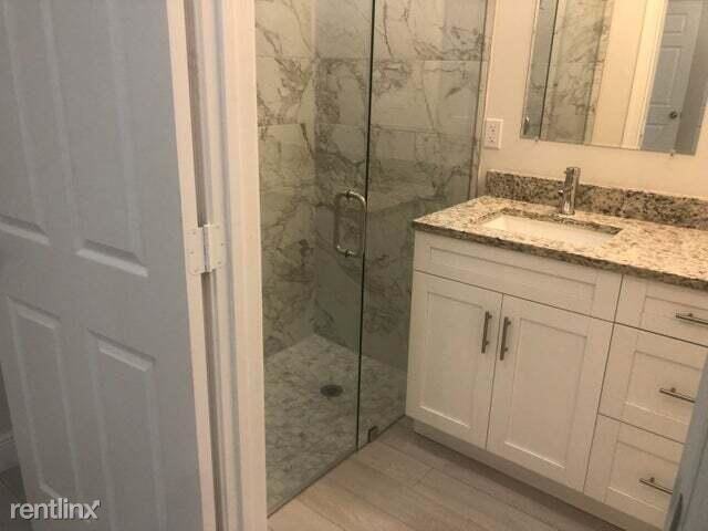 2602 Saginaw Ave - Photo 2 of 10