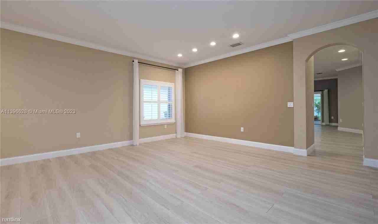 7277 Nw 22nd Dr - Photo 3 of 38