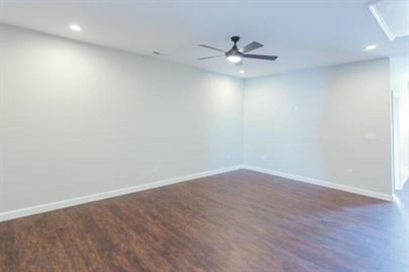 27 Michigan Ln - Photo 2 of 31