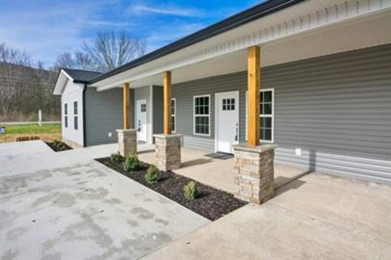 27 Michigan Ln - Photo 3 of 31