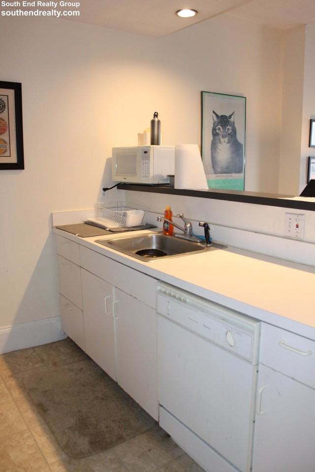 674 Massachusetts Ave #3 - Photo 5 of 12