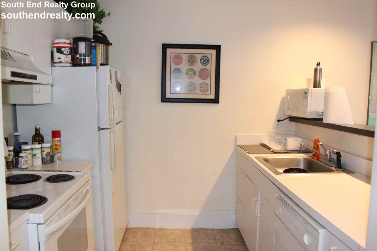 674 Massachusetts Ave #3 - Photo 6 of 12