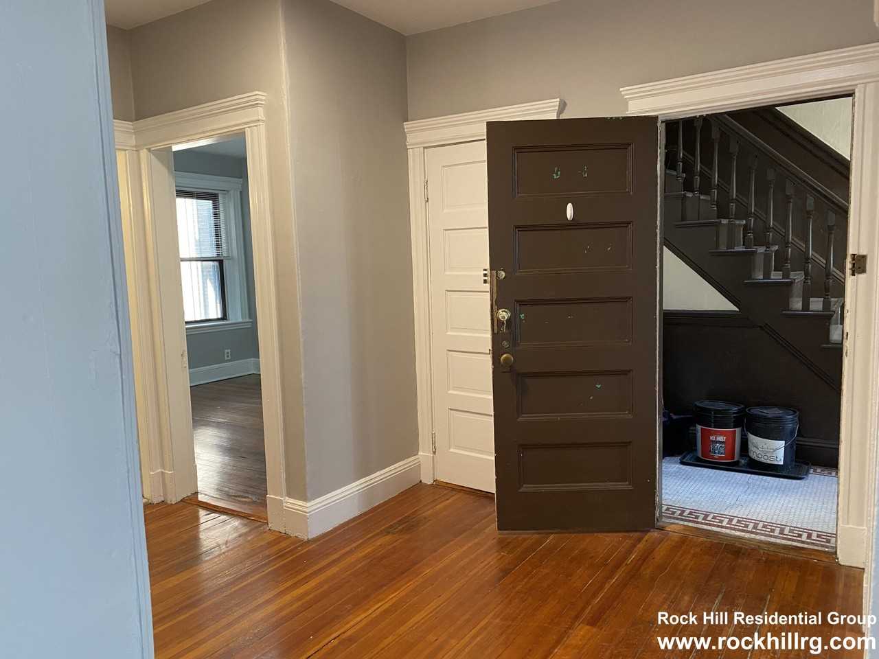 10 Mount Hood Rd #1 - Photo 2 of 17