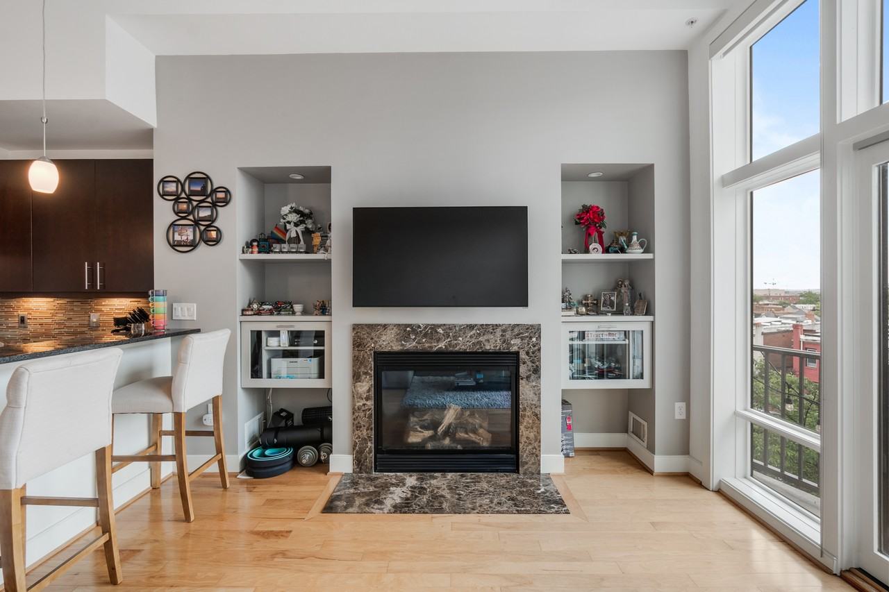 1336 Belmont St Nw #201 - Photo 3 of 25