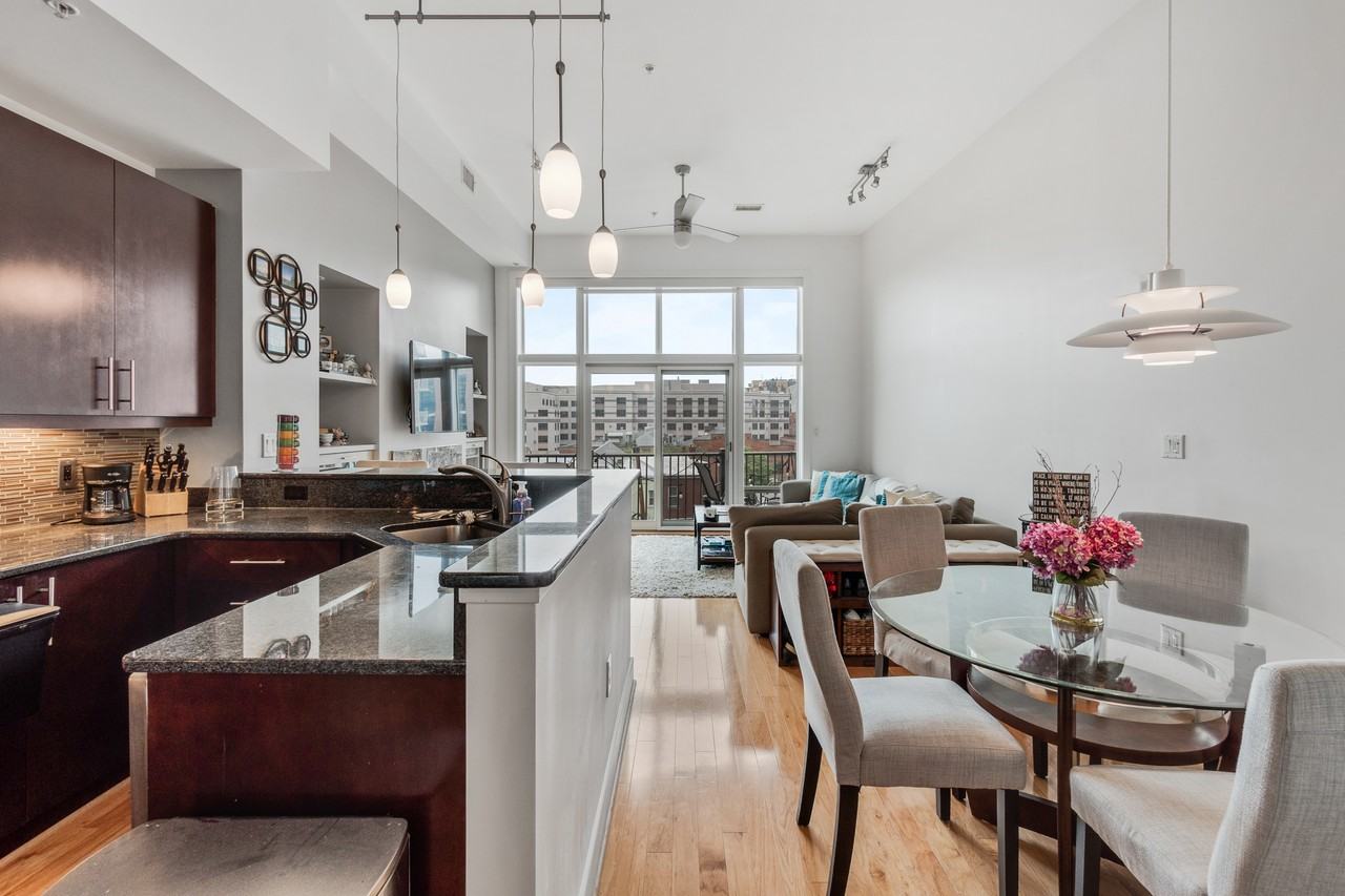 1336 Belmont St Nw #201 - Photo 7 of 25