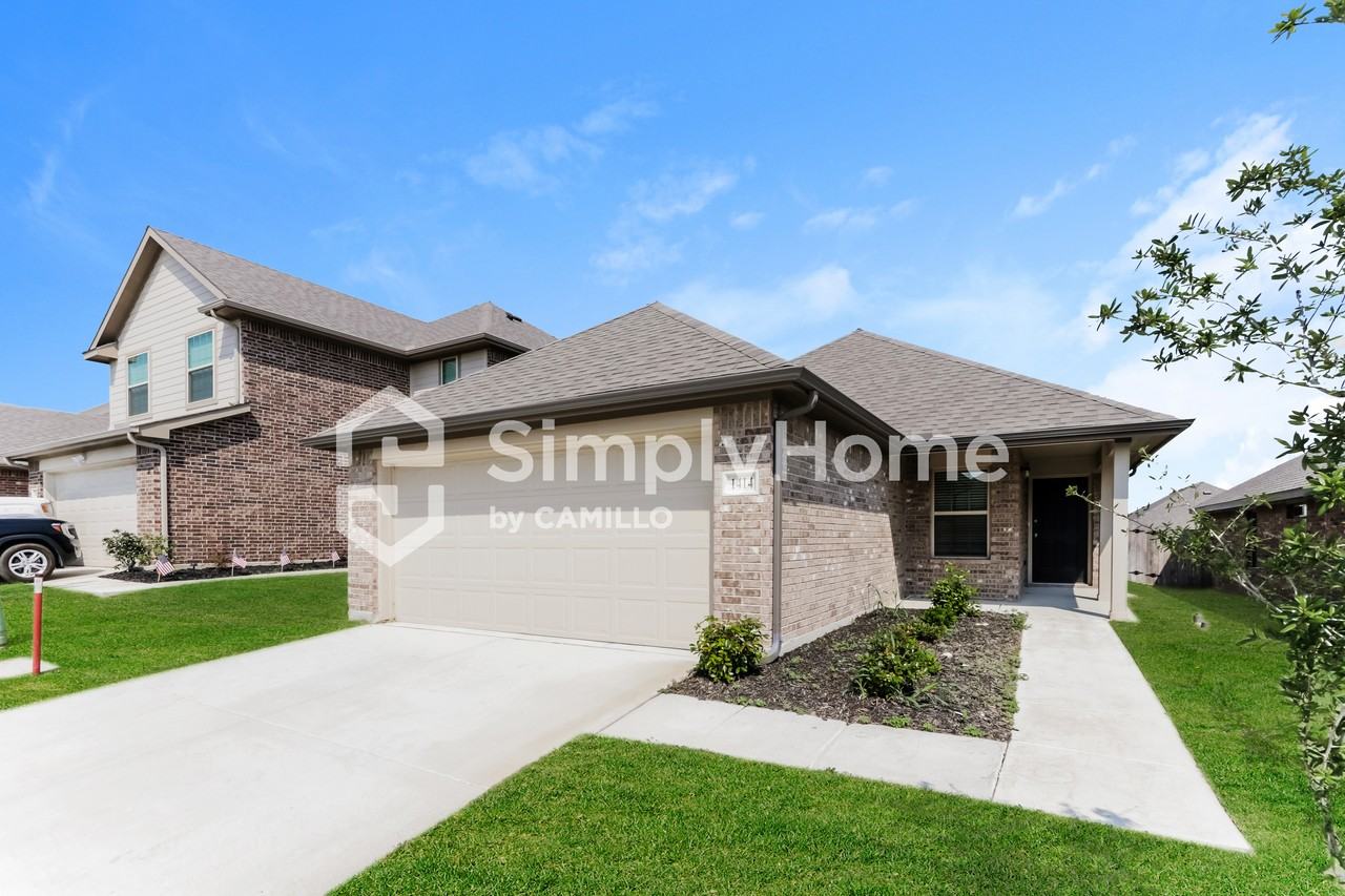 1414 Matthew St - Photo 2 of 11