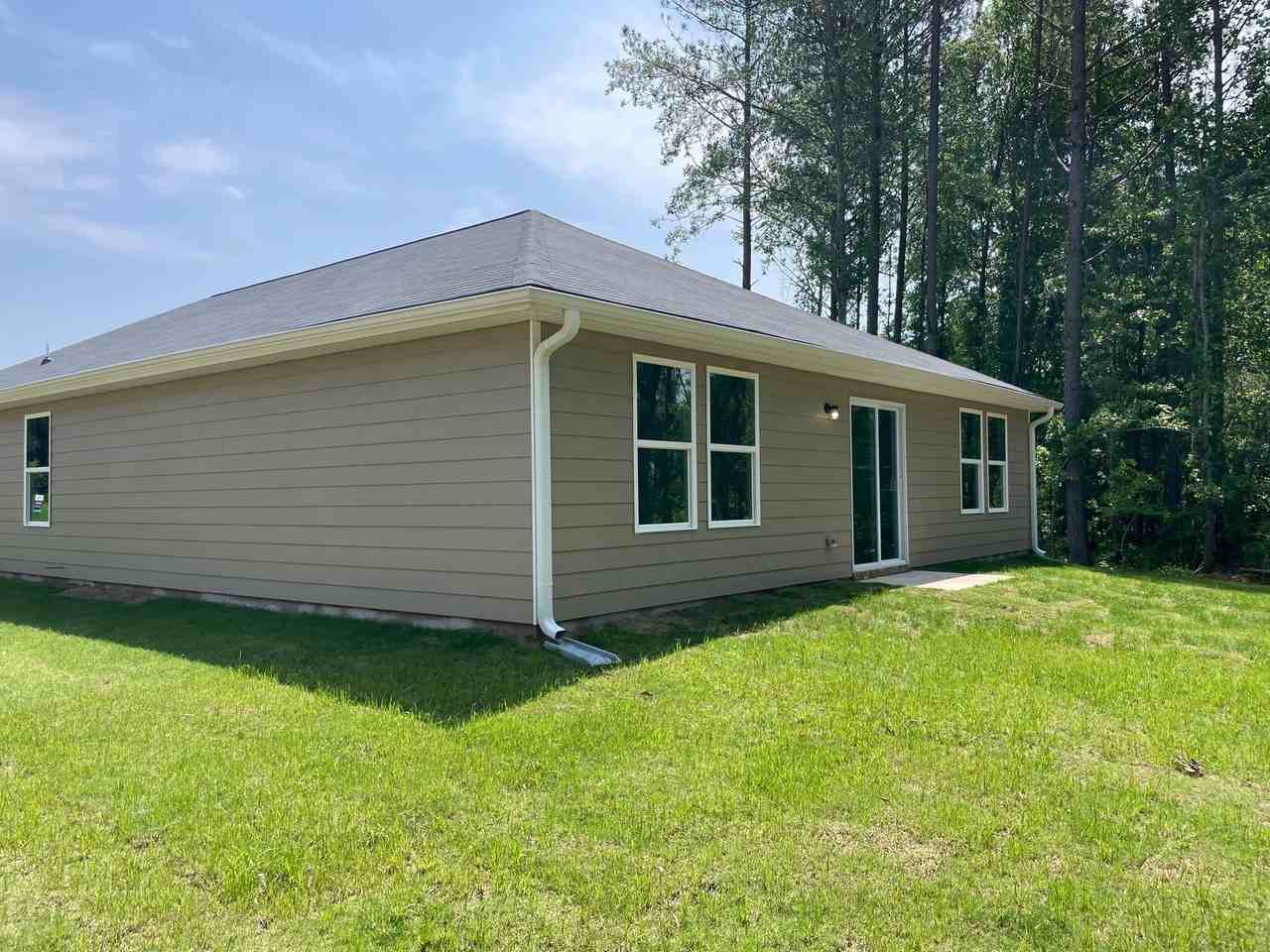 161 Catalpa Rd - Photo 2 of 12