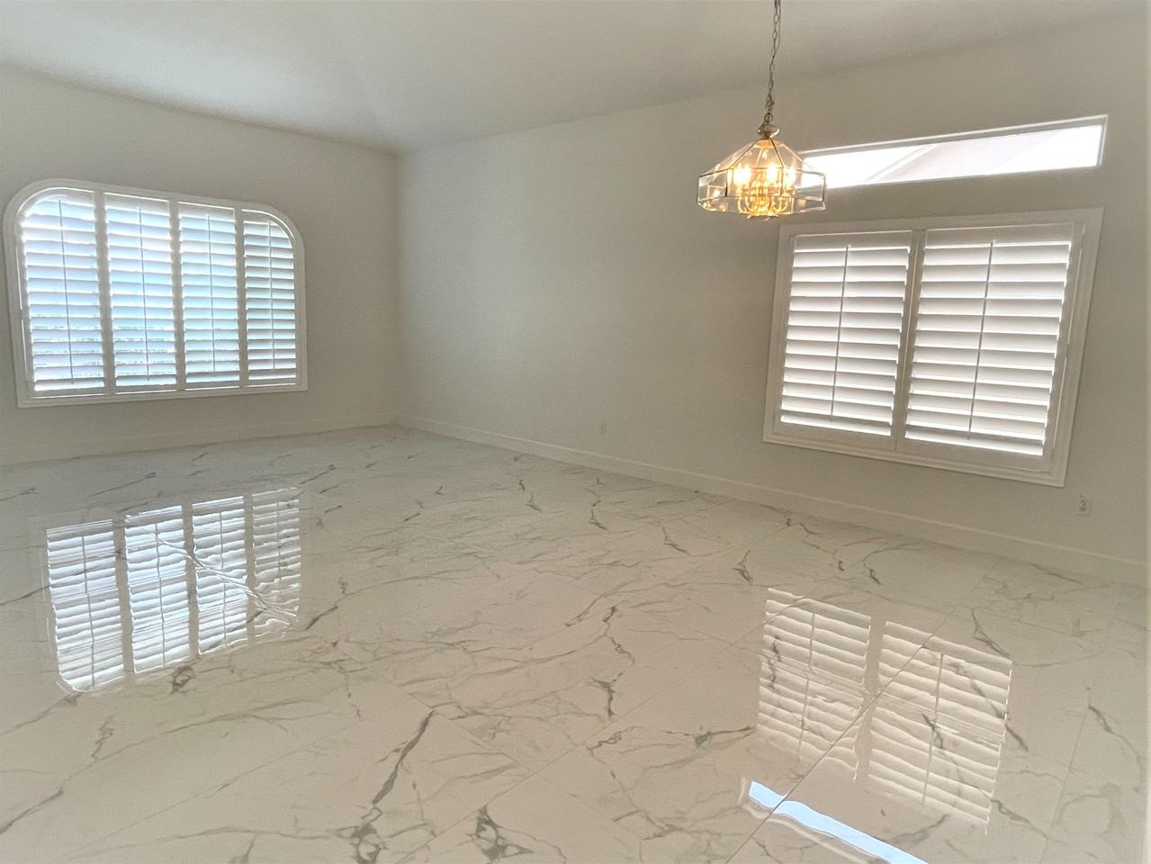 4115 W Laredo St - Photo 2 of 33