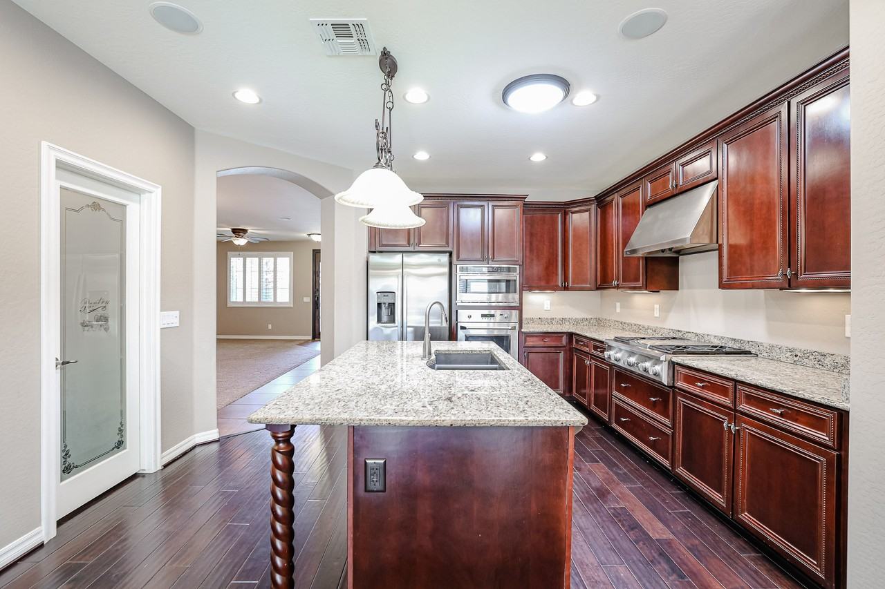 613 W San Carlos Way - Photo 4 of 49