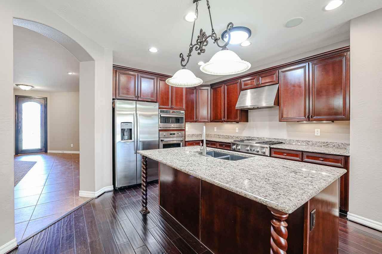 613 W San Carlos Way - Photo 5 of 49