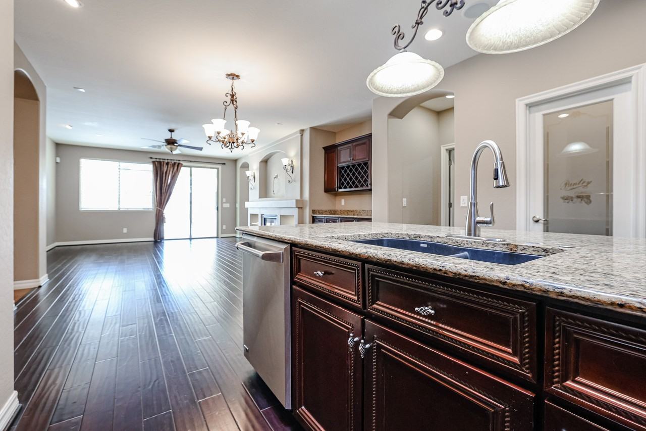 613 W San Carlos Way - Photo 6 of 49