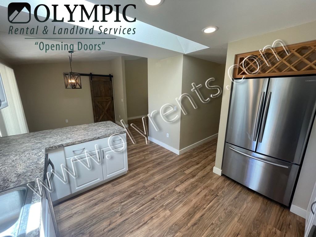 8734 Oxford Ct Se - Photo 7 of 20