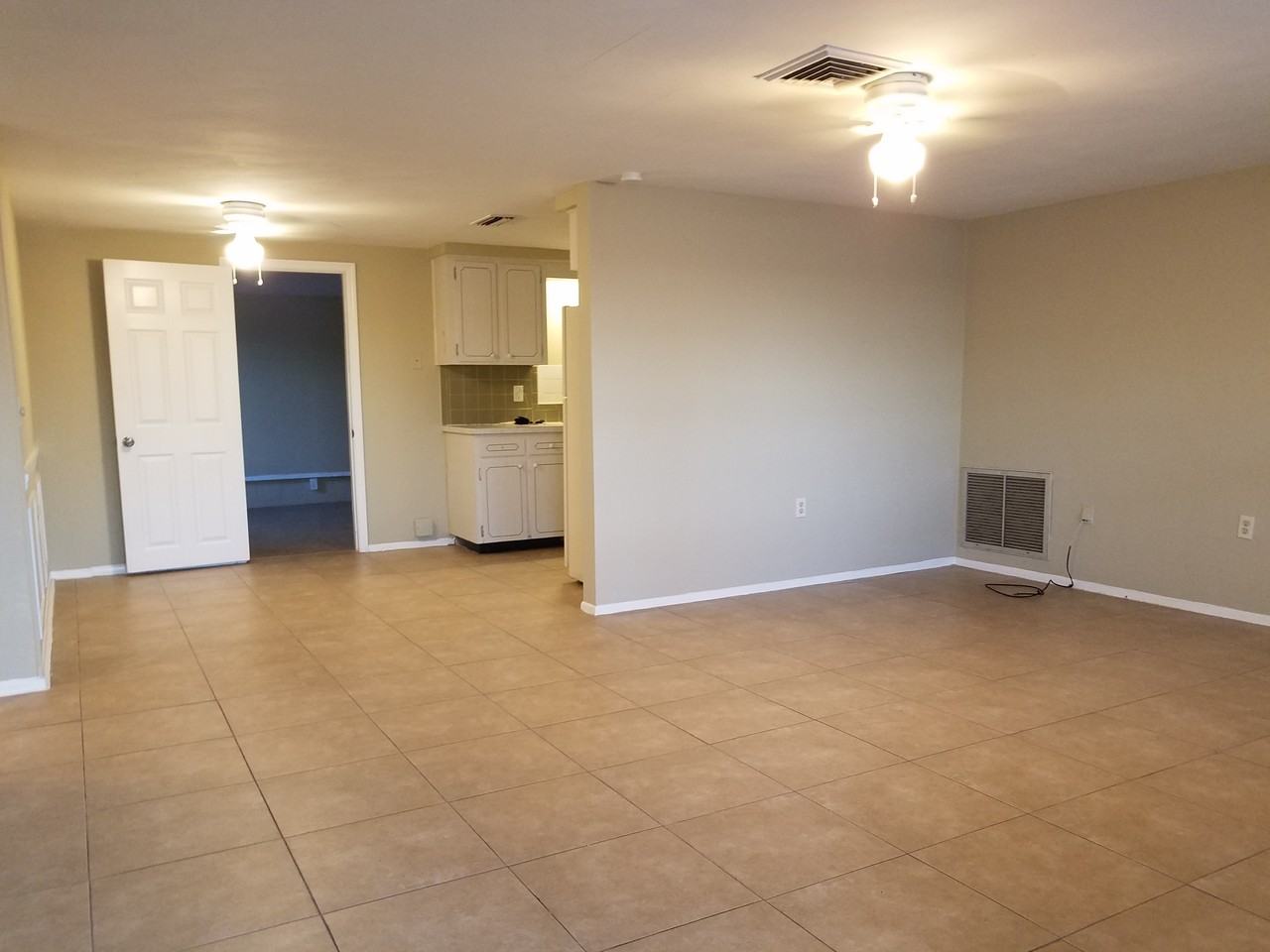 5102 Tilson Dr - Photo 2 of 9