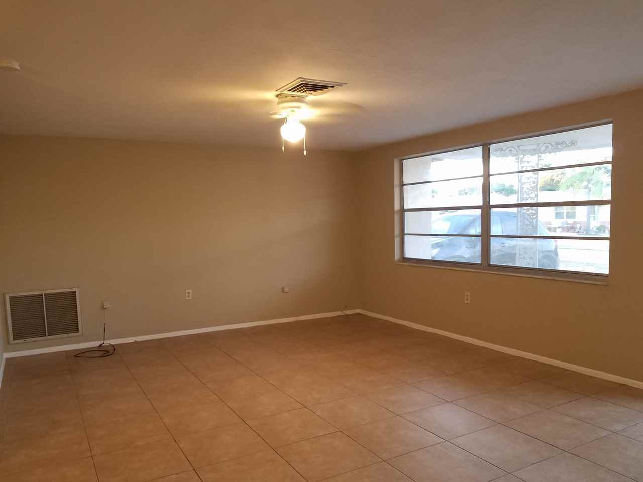 5102 Tilson Dr - Photo 3 of 9