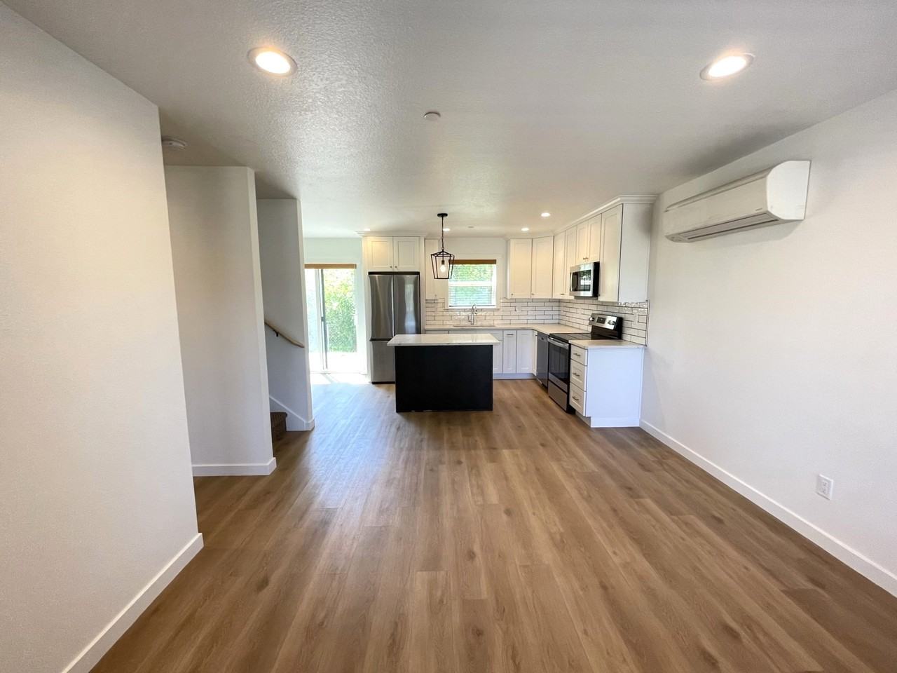 6310 Se Duke St - Photo 3 of 19