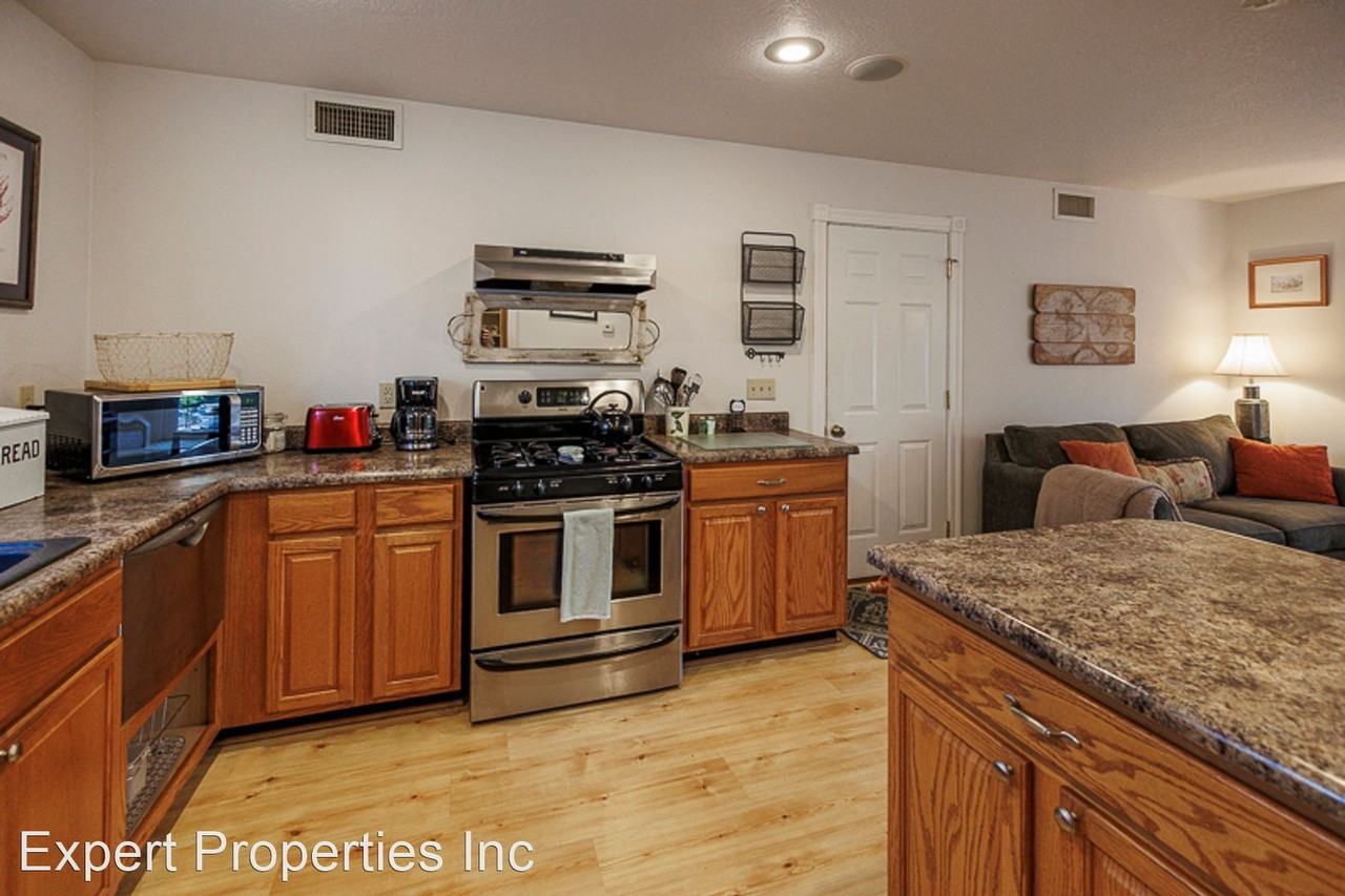 965 Beverly Way - Photo 2 of 29