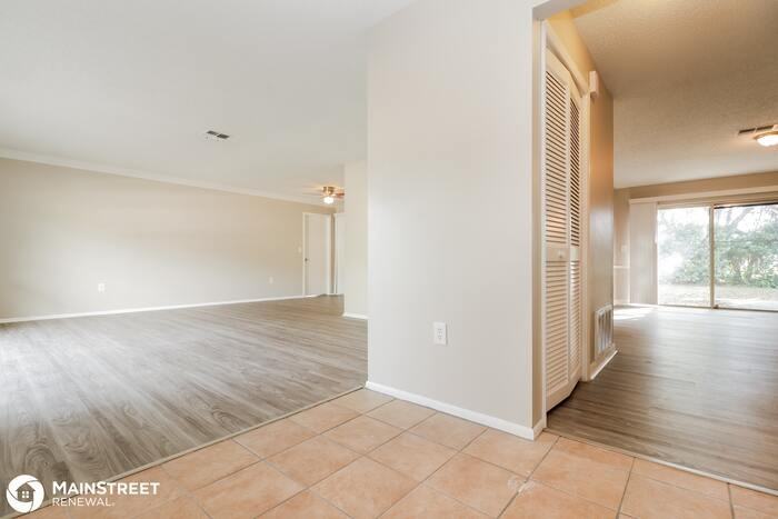 13213 Shadberry Ln - Photo 3 of 16