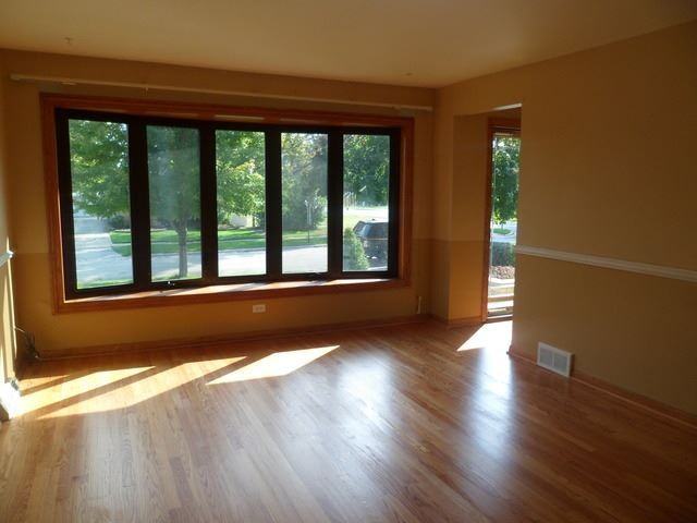 10854 Major Ave - Photo 3 of 10