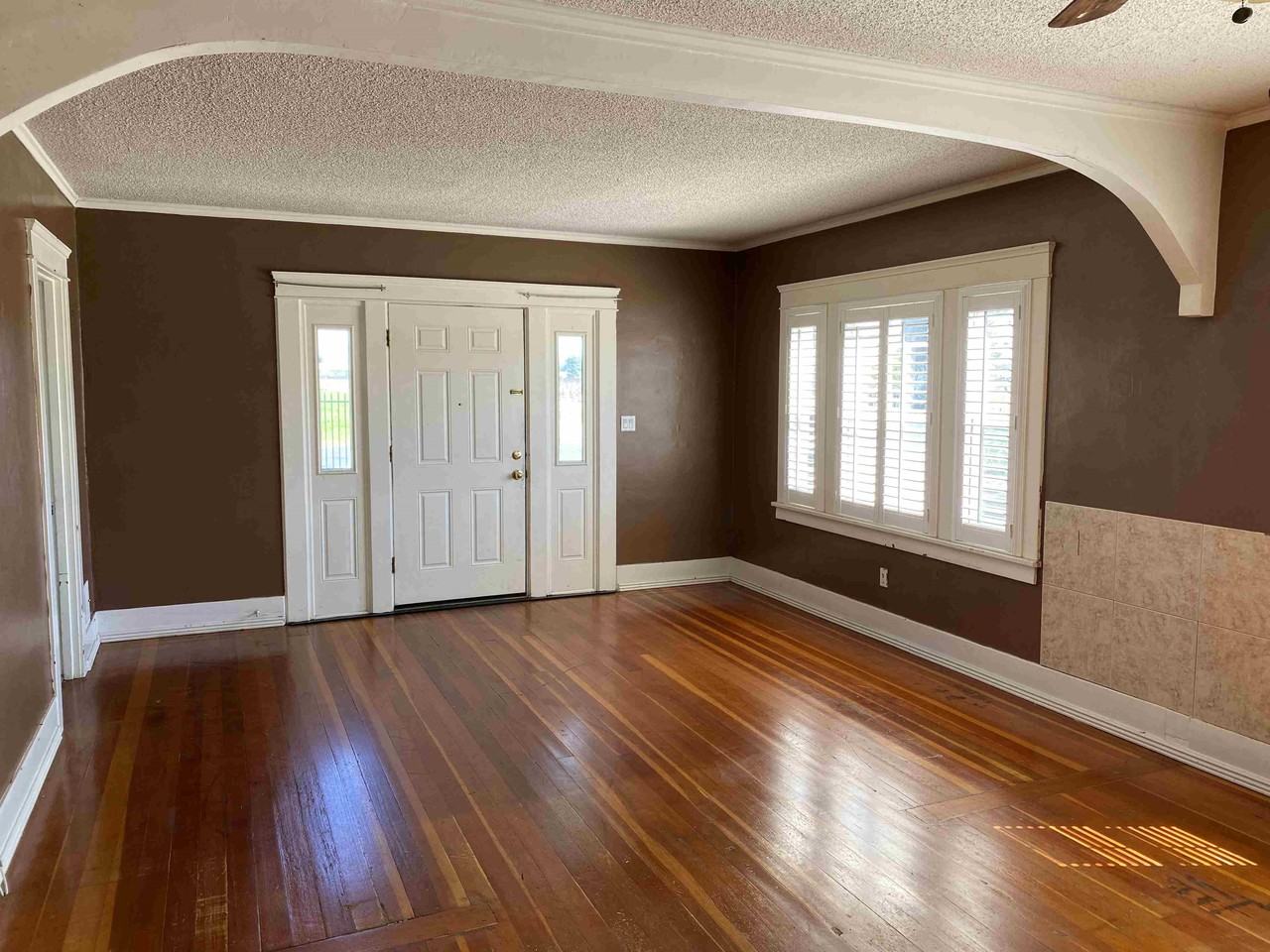 13681 Wells Lane - Photo 2 of 11