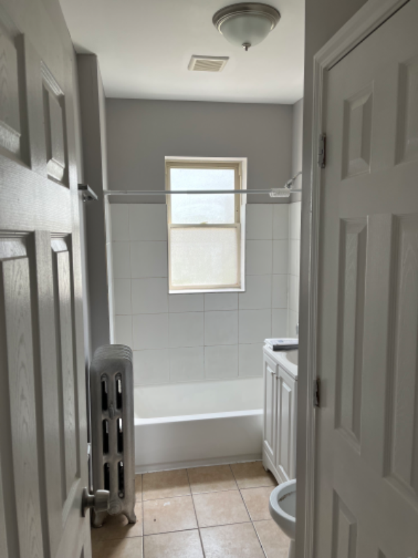 7933 S Woodlawn Ave #1E - Photo 3 of 15