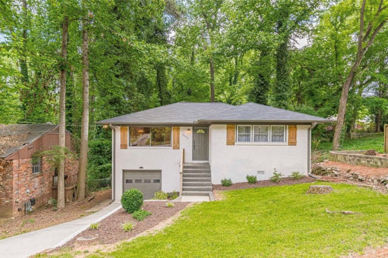 2452 Jefferson Ter - Photo 3 of 39