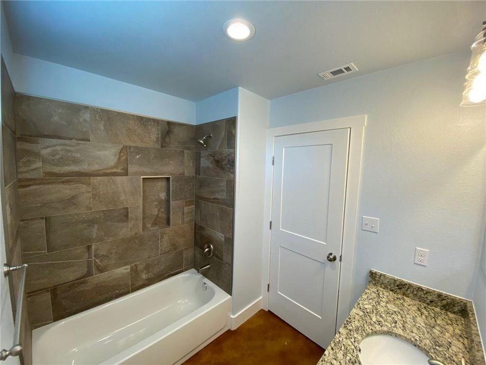 304 Pendergrass St - Photo 3 of 8