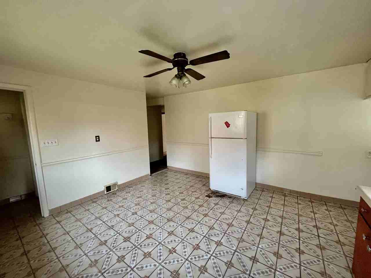 546 18th St Lowr Back - Photo 2 of 13