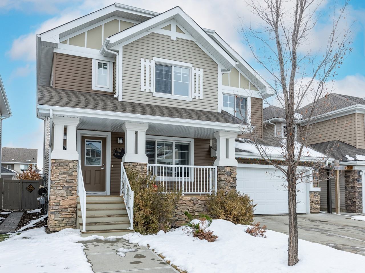 Spacious 3 bed 2.5 bath duplex*Double Garage*Finished Basement*Deck* - Photo 2 of 47
